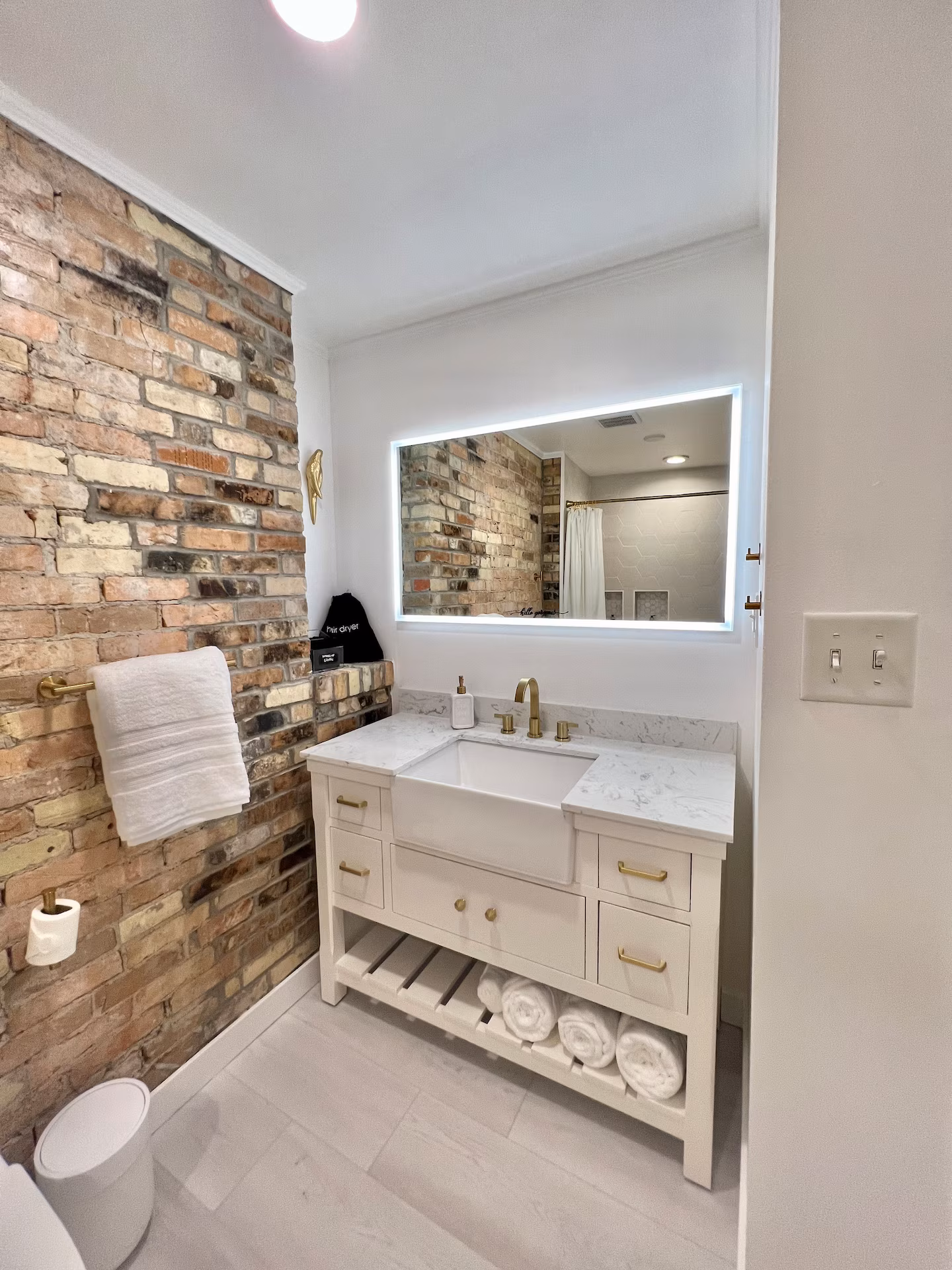 Bathroom 1 View 2